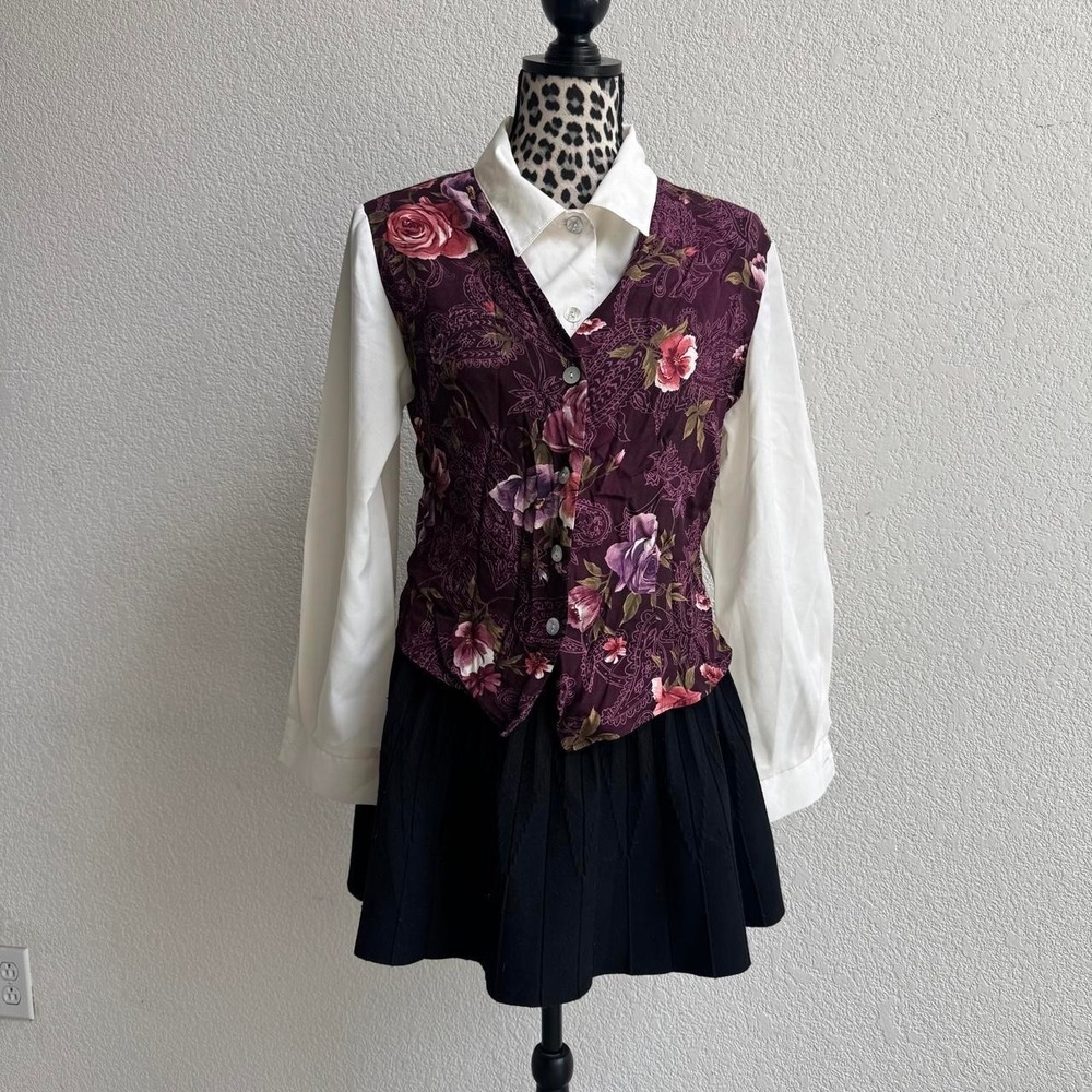 Jaclyn Smith Purple floral vest with undershirt.